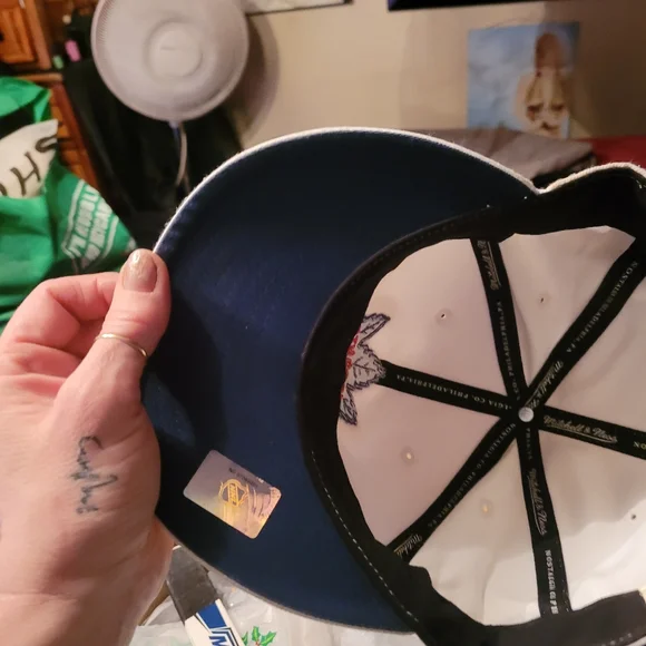 Maple leafs - Picture 5 of 12